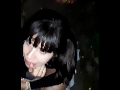 ❤️ Gatvėje išsipūtęs penis mainais už saldainius ❤️ Dulkinimo video prie mūsų ❌