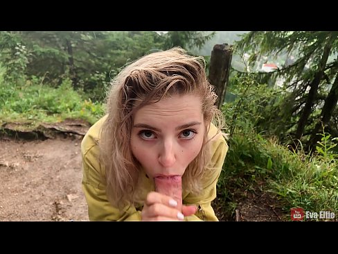 ❤️ Mergina nuryja spermą po viešo mineto - Eva Elfi ❤️ Dulkinimo video prie mūsų ❌